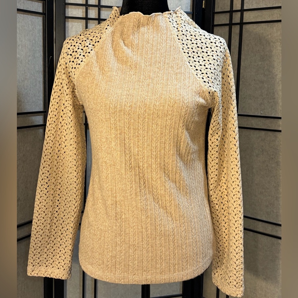 Miss Me Women’s Size L Mock Turtleneck Long Sleeve Shirt Crochet Detail Sleeves